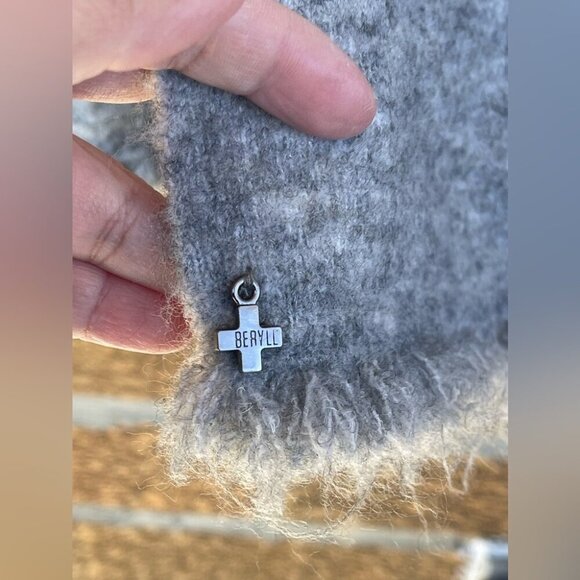 Beryll Women's Fringed Cashmere Cape Sweater OS - Picture 5 of 10